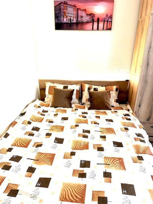 Green Park Apartment - Brand New Studio! Ruse Ngoại thất bức ảnh